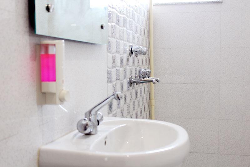Grace Hotel Karnal Bagian luar foto