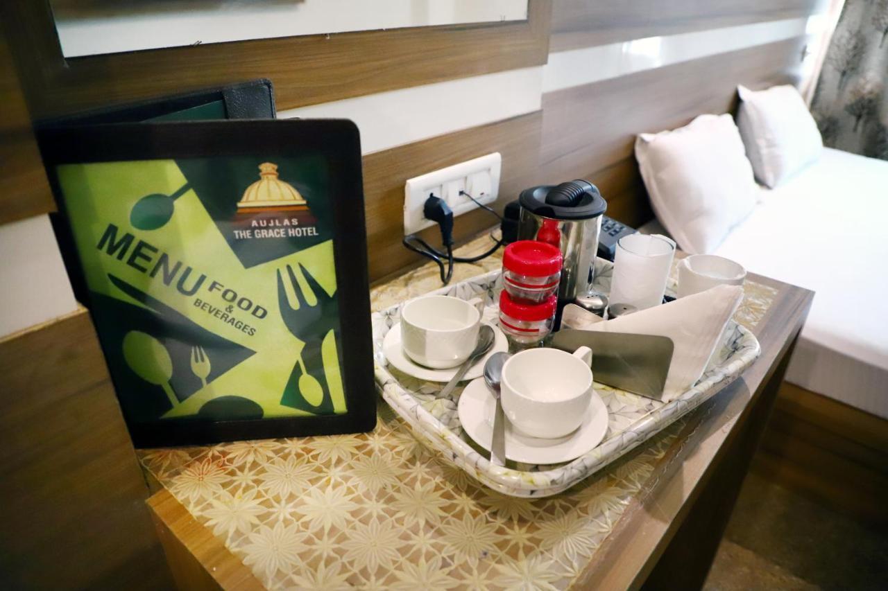 Grace Hotel Karnal Bagian luar foto
